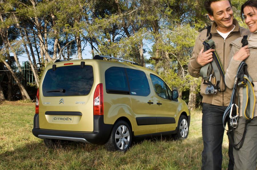  Citroen Berlingo 2009 года  (фото 64 из 72)